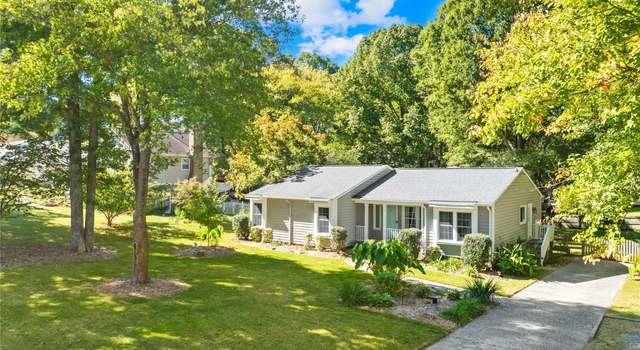 Photo of 1227 Lightwood Dr, Matthews, NC 28105