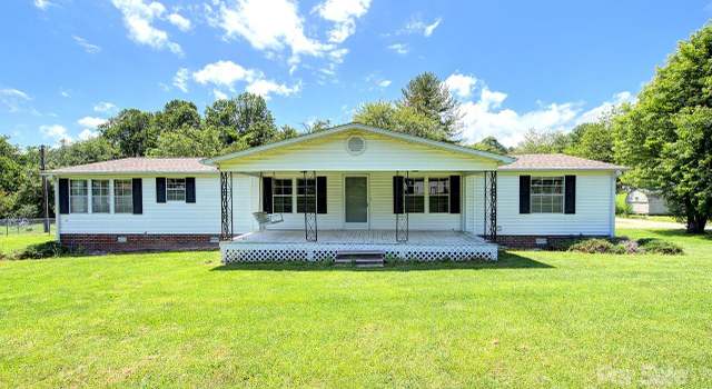 Photo of 23 Emerald Ln, Hendersonville, NC 28792
