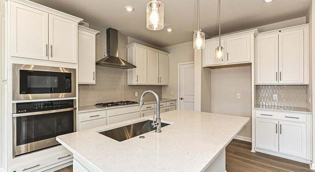 Photo of 8022 Franklin Trail St, Charlotte, NC 28227