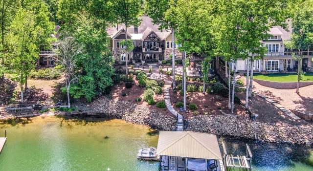 Photo of 160 Eagle Chase Ln, Troutman, NC 28166