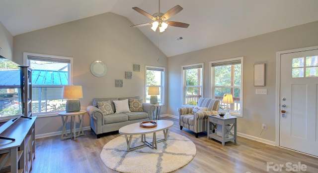Photo of 6170 Hopewell Rd, Hickory Grove, SC 29717