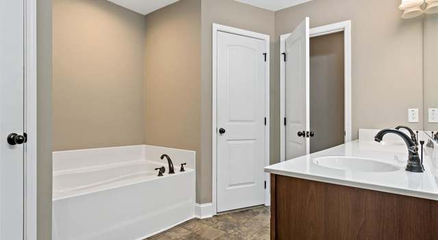 Photo of 25 John Hazel Dr, Swannanoa, NC 28778