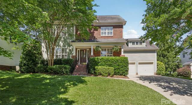 Photo of 10121 Edgecliff Rd, Huntersville, NC 28078