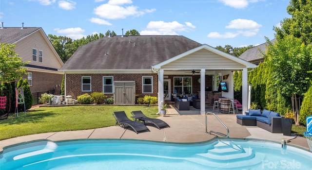 Property at 116 Kentmere Ln, Clover, SC 29710, 4 beds, 3 baths