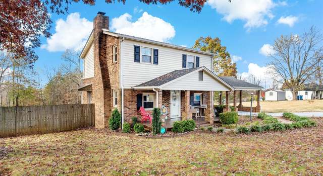 Photo of 1543 Henry River Rd, Hickory, NC 28602