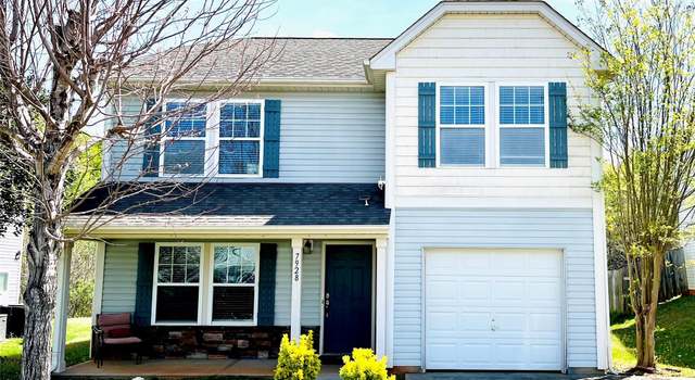 Photo of 7928 Ponderosa Pine Ln, Charlotte, NC 28215