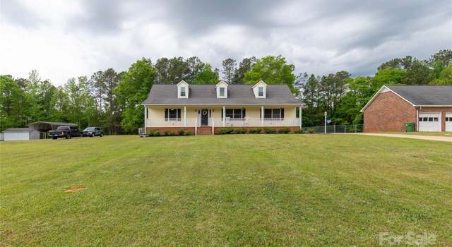 Photo of 1990 Country Club Dr, Lancaster, SC 29720