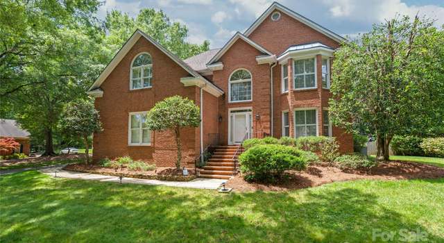 Photo of 7301 Leharne Dr, Charlotte, NC 28270