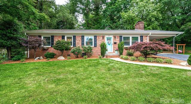 Photo of 1571 10th Street Pl NW, Hickory, NC 28601