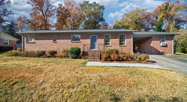 Photo of 549 10th Street Pl NW, Hickory, NC 28601