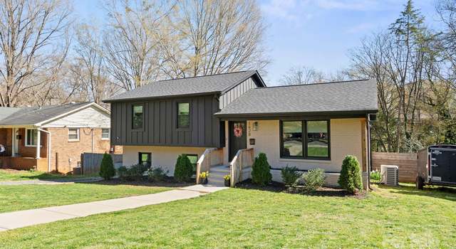 Photo of 1628 Starbrook Dr, Charlotte, NC 28210