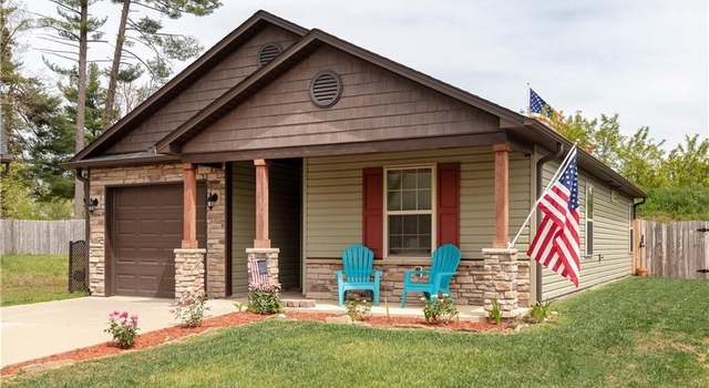 Photo of 194 River Rd, Fletcher, NC 28732