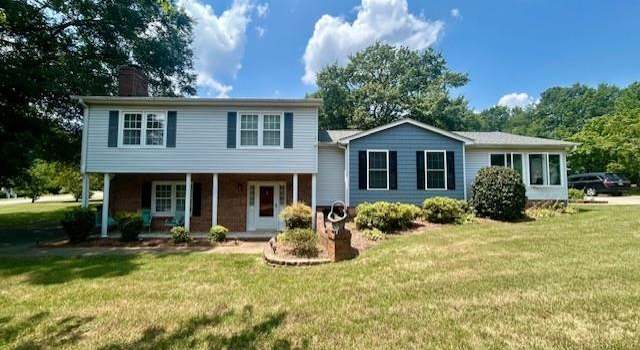 Photo of 3616 Raven Hill Dr, Gastonia, NC 28056