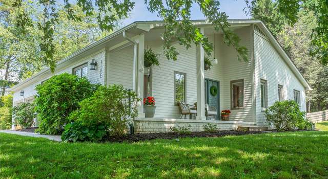 Photo of 5 Lowry Ln, Weaverville, NC 28787