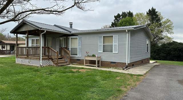 Photo of 51 Kings Dr, Taylorsville, NC 28681