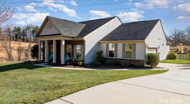 Photo of 7034 Pin Oaks Dr, Denver, NC 28037