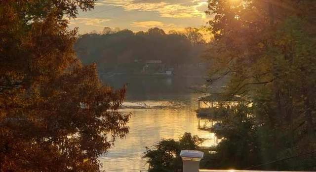 Photo of 7365 Gabriel St, Sherrills Ford, NC 28673