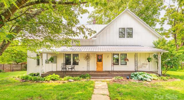 Photo of 564 Jupiter Rd, Weaverville, NC 28787