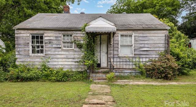 Photo of 2308 Vanderbilt Rd, Charlotte, NC 28206