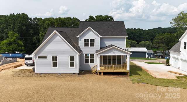 Photo of 4251 Candlewood Dr, Sherrills Ford, NC 28673