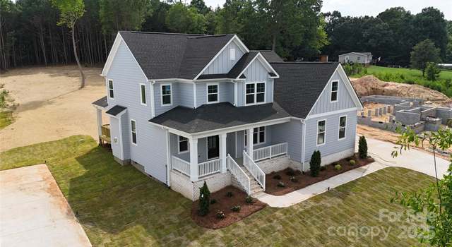 Photo of 4251 Candlewood Dr, Sherrills Ford, NC 28673