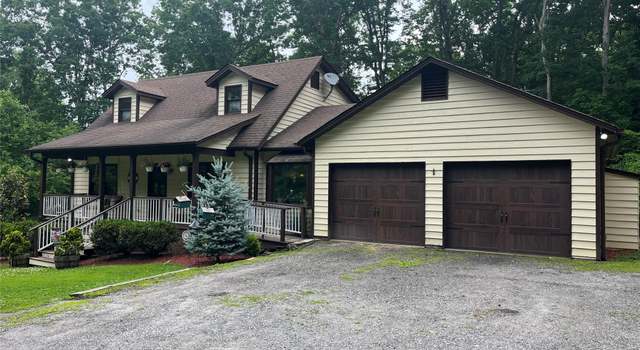 Photo of 1496 Givens St, Hickory, NC 28602