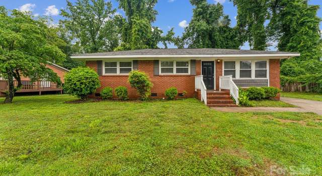 Photo of 1631 Vancouver Dr, Charlotte, NC 28213