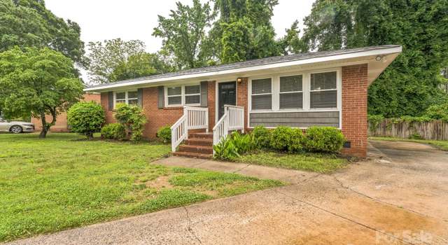 Photo of 1631 Vancouver Dr, Charlotte, NC 28213