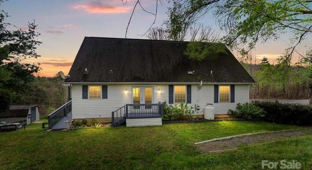 Photo of 16 Derry Dr, Horse Shoe, NC 28742
