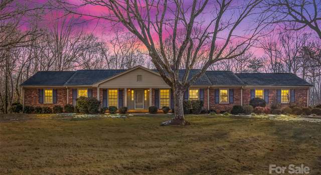 Photo of 4200 Rosebriar Ln, Winston Salem, NC 27106