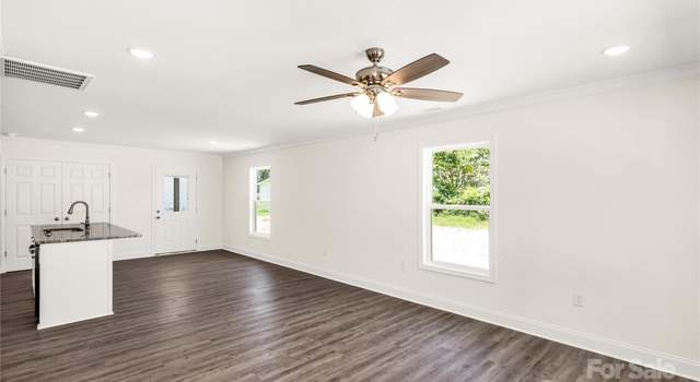 Photo of 812 Generation Ln, Clover, SC 29710