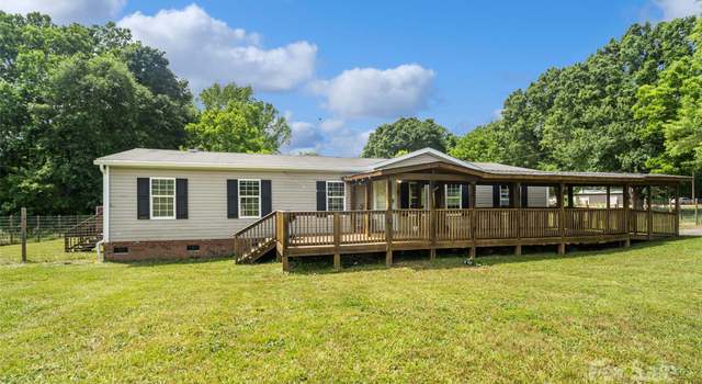 Photo of 2021 Beamguard Rd, Clover, SC 29710