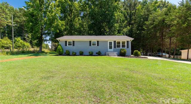 Photo of 203 Nottingham Dr, York, SC 29745