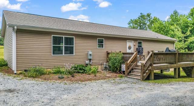 Photo of 981 Gilliam Mountain Rd, Hendersonville, NC 28792