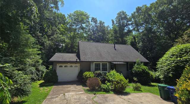 Photo of 5 Auburndale Dr, Asheville, NC 28806