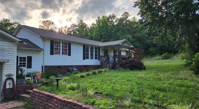 Photo of 1116 Lewis Ferry Rd, Statesville, NC 28677