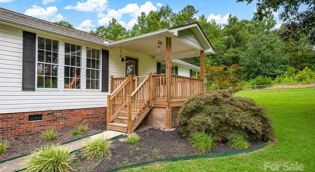 Photo of 1116 Lewis Ferry Rd, Statesville, NC 28677