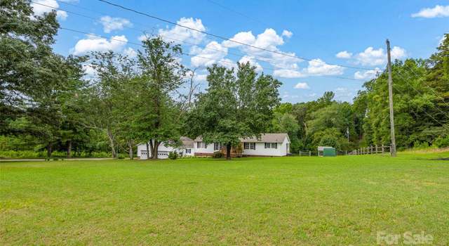 Photo of 1116 Lewis Ferry Rd, Statesville, NC 28677