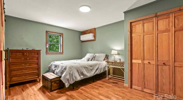 Photo of 1925 Green Hill Rd, Blowing Rock, NC 28605