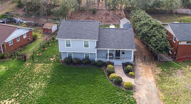 Photo of 2114 Emerywood Dr, Charlotte, NC 28210