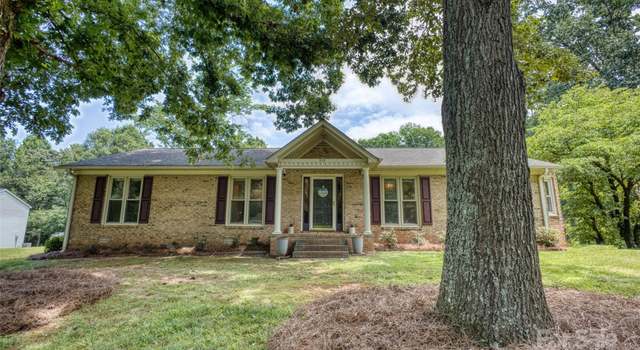 Photo of 924 Holly Rd, Rock Hill, SC 29730