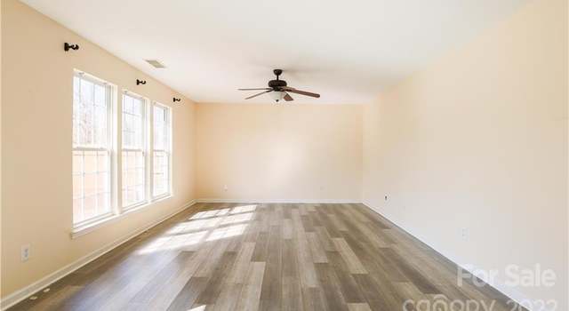Photo of 1806 Jeffrey Bryan Dr, Charlotte, NC 28213
