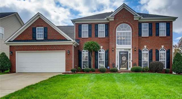 Photo of 11025 Amherst Glen Dr, Charlotte, NC 28213