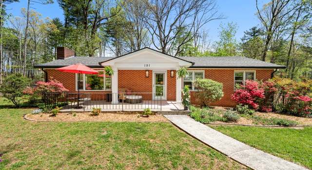 Photo of 151 Treemont Ln, Hendersonville, NC 28792