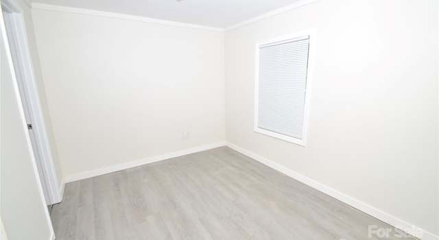 Photo of 606 Center St NW, Lenoir, NC 28645