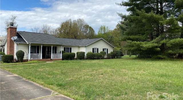Photo of 7718 Linda Lake Dr, Charlotte, NC 28215