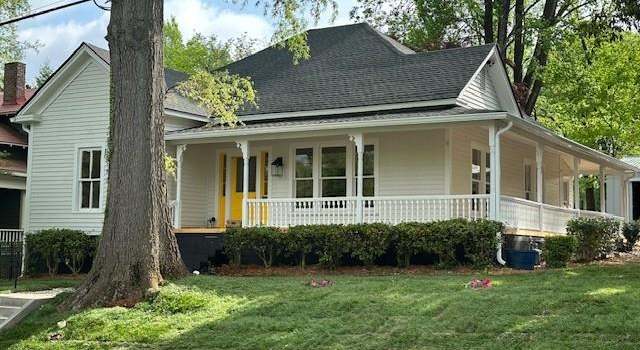 Photo of 300 Kelly St, Statesville, NC 28677