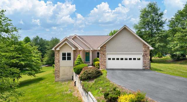 Photo of 1223 North Ridge Rd, Hendersonville, NC 28792