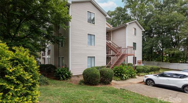 Photo of 7516 Pebblestone Dr Unit B, Charlotte, NC 28212