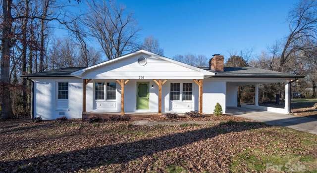 Photo of 201 Grove St, Mocksville, NC 27028